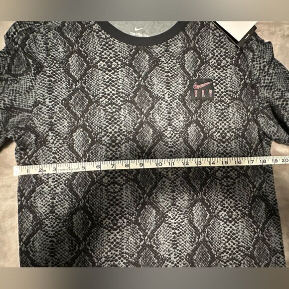 Nike Fly Spin Ball Snake Print Tee Shirt Size Extra Small - Picture 3 of 4